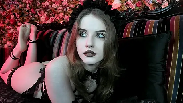 EllieMori online show from December 18, 7:57 am