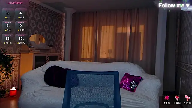 LiSinDoll online show from April 3, 1:23 am