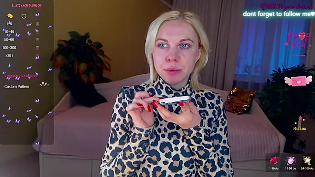 LiSinDoll online show from March 17, 1:41 am