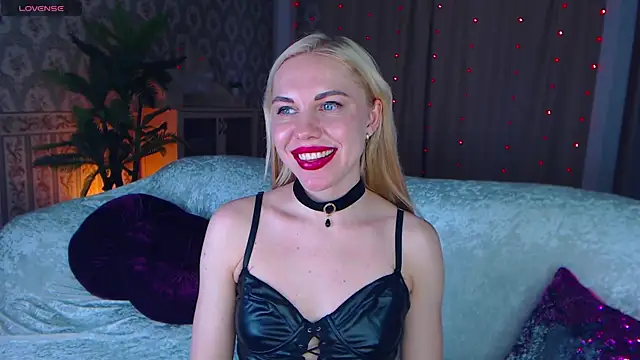 LiSinDoll online show from November 3, 7:24 am