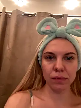 LiSinDoll online show from November 14, 6:28 am