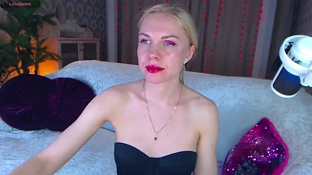 LiSinDoll online show from November 27, 6:47 am