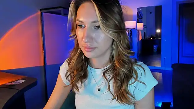 MariGven online show from November 18, 2:42 pm