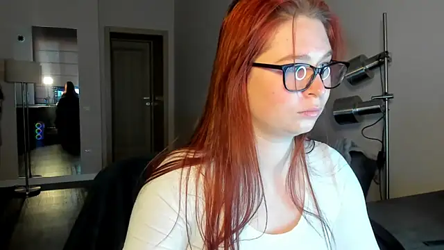 Snapshot of Meri_Cutte chatting on February 27, 1:33 pm Meri Cutte online show from February 27, 1:33 pm