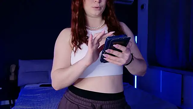 Snapshot of Meri_Cutte chatting on February 10, 4:17 pm Meri Cutte online show from February 10, 4:17 pm