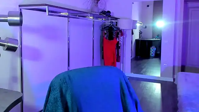 Snapshot of Meri_Cutte chatting on February 25, 1:44 pm Meri Cutte online show from February 25, 1:44 pm