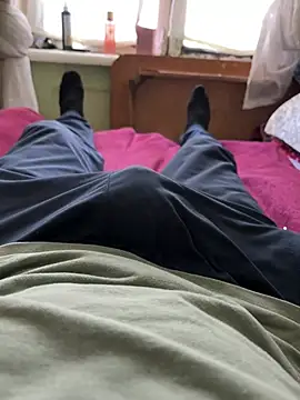 Snapshot of Cruel00 chatting on February 21, 12:29 pm Cruel00 online show from February 21, 12:29 pm