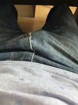 Snapshot of Cruel00 chatting on September 11, 8:58 am Cruel00 online show from September 11, 8:58 am