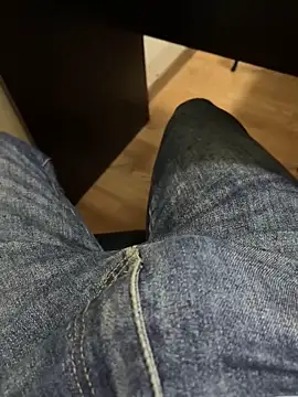 Snapshot of Cruel00 chatting on October 16, 12:57 pm Cruel00 online show from October 16, 12:57 pm