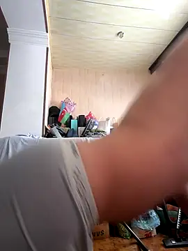 Snapshot of Cruel00 chatting on September 12, 7:19 am Cruel00 online show from September 12, 7:19 am