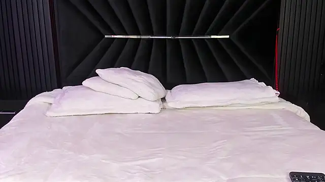 Snapshot of Bigsexxyass chatting on September 18, 7:11 am Bigsexxyass online show from September 18, 7:11 am