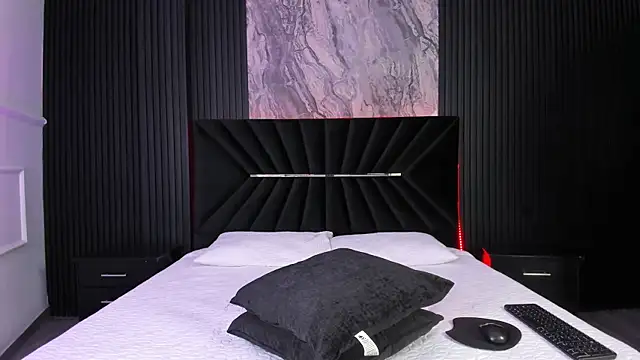 Snapshot of Bigsexxyass chatting on October 13, 11:56 am Bigsexxyass online show from October 13, 11:56 am