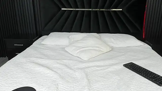 Snapshot of Bigsexxyass chatting on September 25, 7:14 am Bigsexxyass online show from September 25, 7:14 am