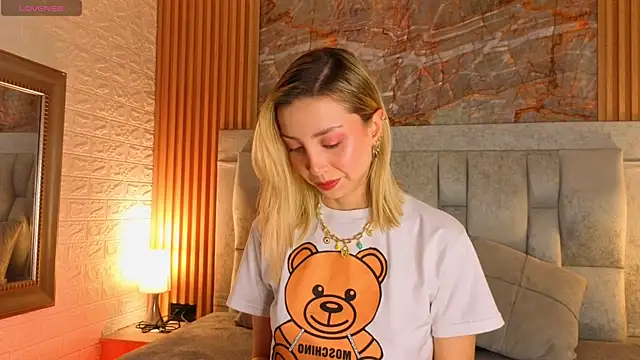 miaroldan online show from November 14, 5:49 pm