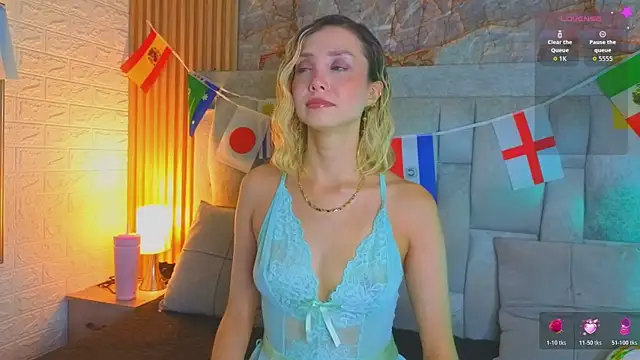 Snapshot of miaroldan chatting on June 17, 12:15 pm miaroldan online show from June 17, 12:15 pm