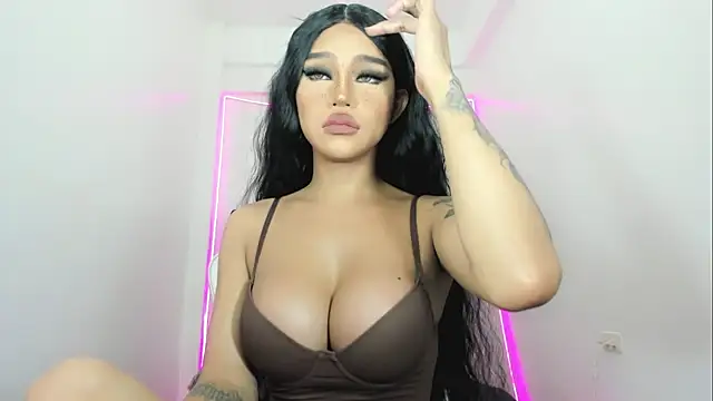 DazzlingDivaLiza online show from April 5, 1:34 am