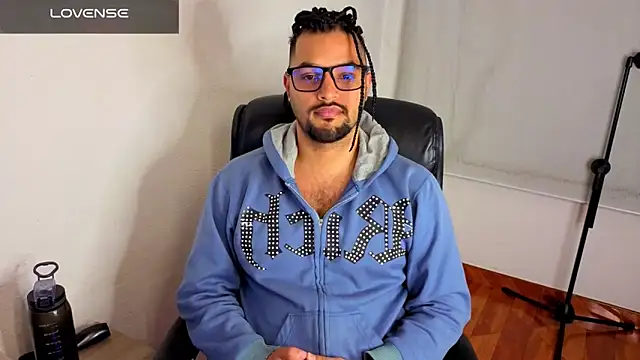 Ernesto-Rodriguez82 online show from March 27, 2:53 am