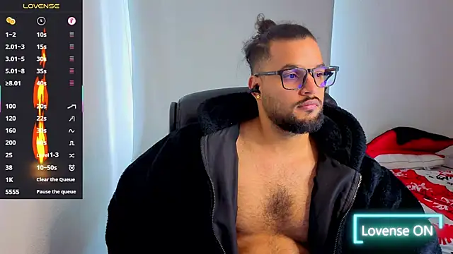 Snapshot of Ernesto-Rodriguez82 chatting on October 31, 5:42 pm Ernesto-Rodriguez82 online show from October 31, 5:42 pm