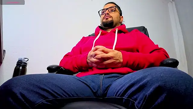 Ernesto-Rodriguez82 online show from February 25, 2:12 am