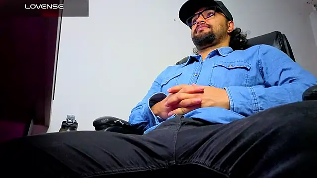 Ernesto-Rodriguez82 online show from March 15, 5:14 am