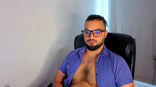 Ernesto-Rodriguez82 online show from May 27, 2:13 pm