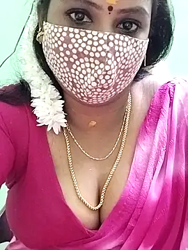 Snapshot of yoga-mithraa chatting on December 19, 6:43 pm yoga-mithraa online show from December 19, 6:43 pm