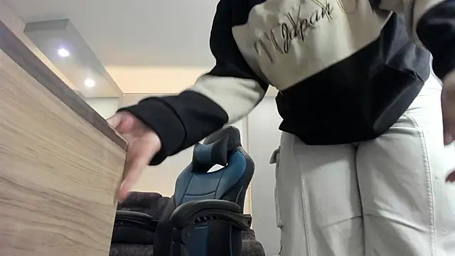 Dakota Mars online show from March 28, 8:10 pm