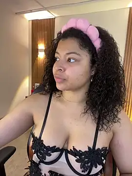 Dakota Mars online show from April 11, 3:47 am