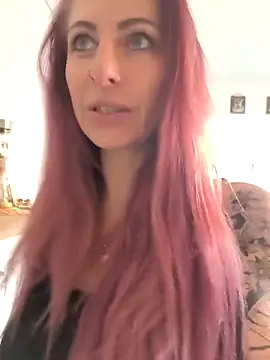 Snapshot of Dirty_Mel chatting on September 15, 7:31 am Dirty Mel online show from September 15, 7:31 am