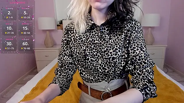 girl next doorr online show from March 13, 1:16 pm