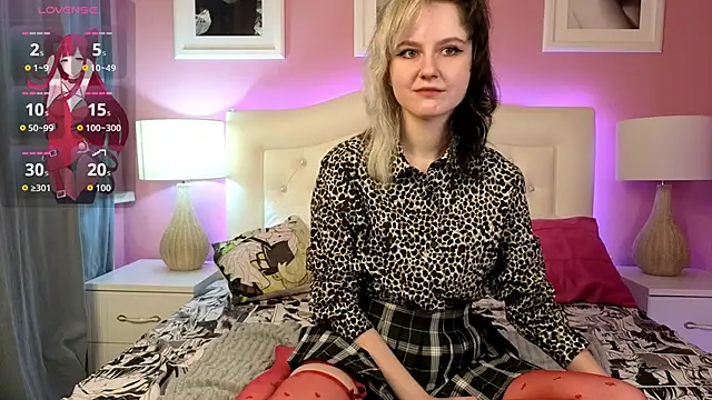 girl next doorr online show from November 29, 1:11 pm