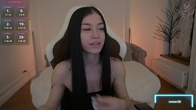 FataleNellie online show from April 28, 8:57 pm