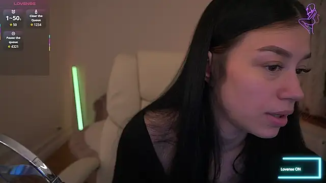 FataleNellie online show from April 17, 8:44 pm