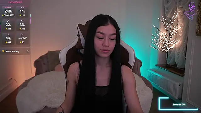 FataleNellie online show from April 30, 8:57 pm