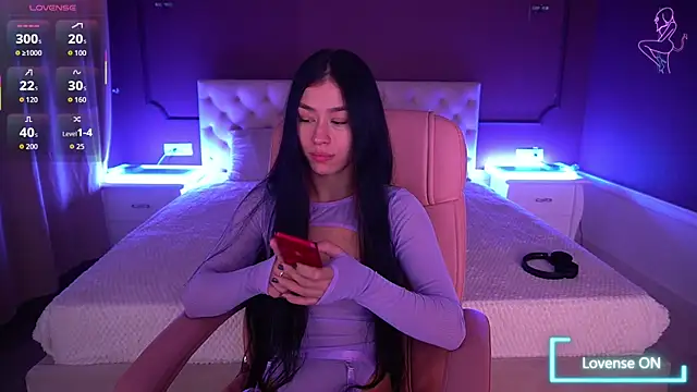 Snapshot of FataleNellie chatting on November 30, 8:53 pm FataleNellie online show from November 30, 8:53 pm