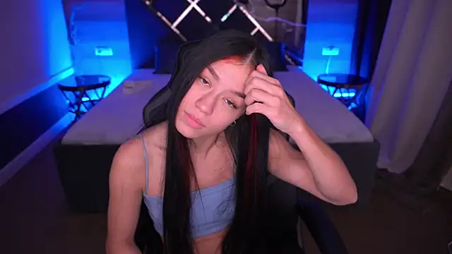 Snapshot of FataleNellie chatting on October 22, 8:52 pm FataleNellie online show from October 22, 8:52 pm