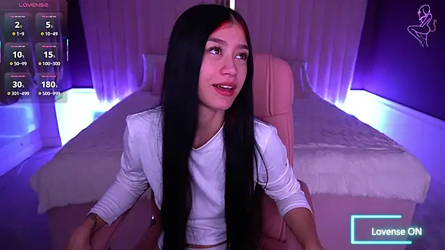 Snapshot of FataleNellie chatting on November 10, 9:20 pm FataleNellie online show from November 10, 9:20 pm