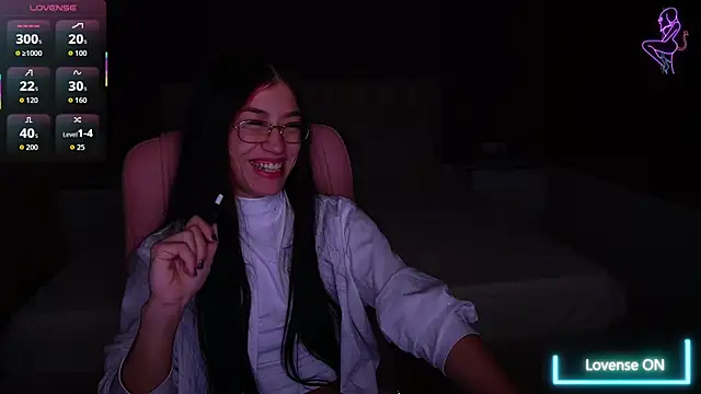 Snapshot of FataleNellie chatting on December 2, 9:49 pm FataleNellie online show from December 2, 9:49 pm