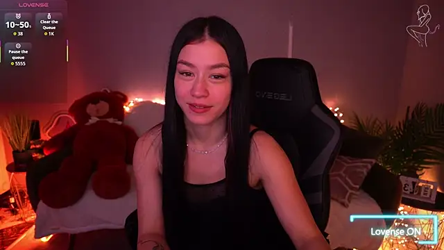 FataleNellie online show from March 3, 9:11 pm