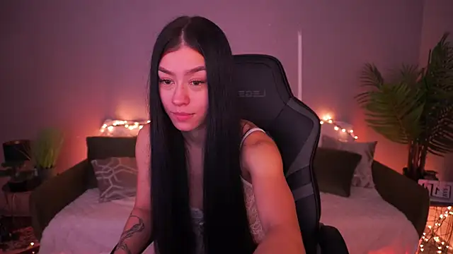 FataleNellie online show from March 15, 10:39 pm