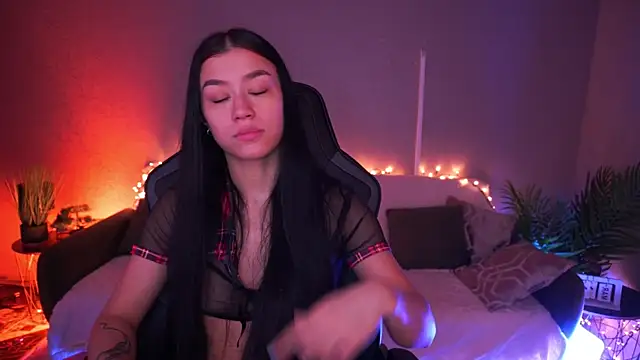 FataleNellie online show from March 11, 10:48 pm