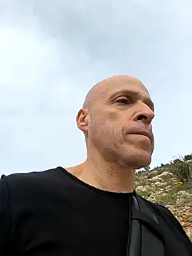 Snapshot of fergi1999 chatting on February 6, 7:37 am fergi1999 online show from February 6, 7:37 am