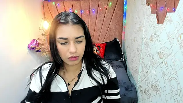 Lia Blake  online show from December 15, 12:44 pm