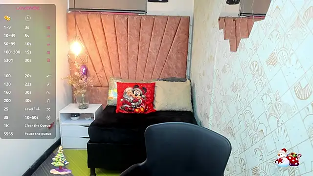 Lia Blake  online show from January 8, 12:33 pm