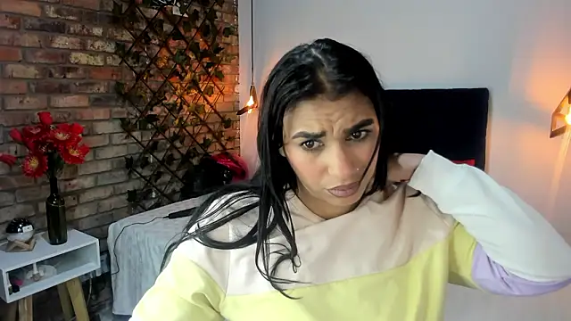 Lia Blake  online show from February 13, 12:05 pm