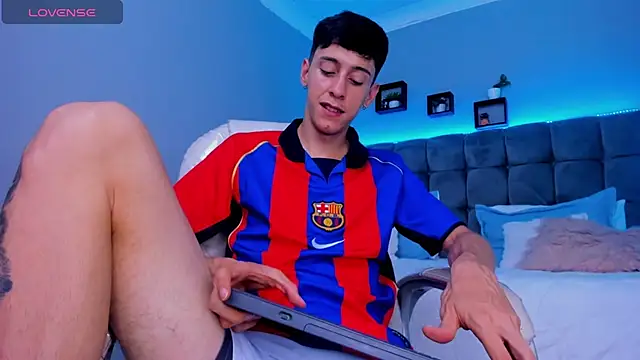 Snapshot of Jhon_snow22 chatting on November 29, 5:40 am Jhon snow22 online show from November 29, 5:40 am