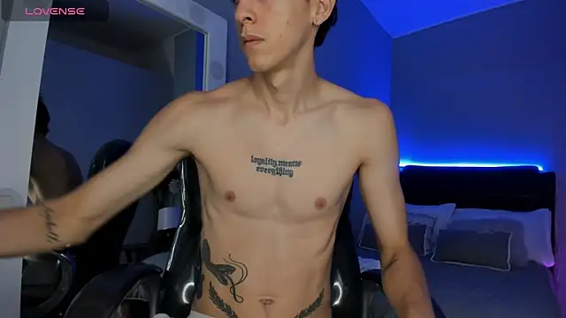 Snapshot of Jhon_snow22 chatting on December 14, 4:23 pm Jhon snow22 online show from December 14, 4:23 pm