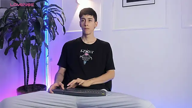 Snapshot of Jhon_snow22 chatting on November 12, 1:54 am Jhon snow22 online show from November 12, 1:54 am