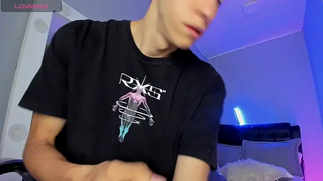 Snapshot of Jhon_snow22 chatting on December 3, 1:54 pm Jhon snow22 online show from December 3, 1:54 pm