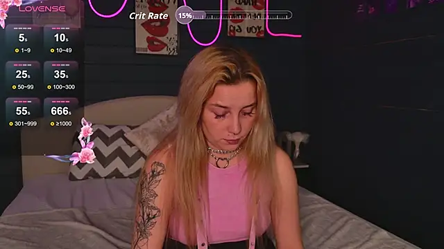 Snapshot of Crystal_Jull chatting on November 12, 2:43 pm Crystal Jull online show from November 12, 2:43 pm